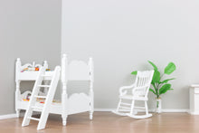 Lade das Bild in den Galerie-Viewer, Taupee Ambiente-Box ohne Deckenfarbe inkl. Malerutensilien